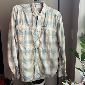 Simms guide shirt Size medium like new condition. Yellow/blue breathable UPF